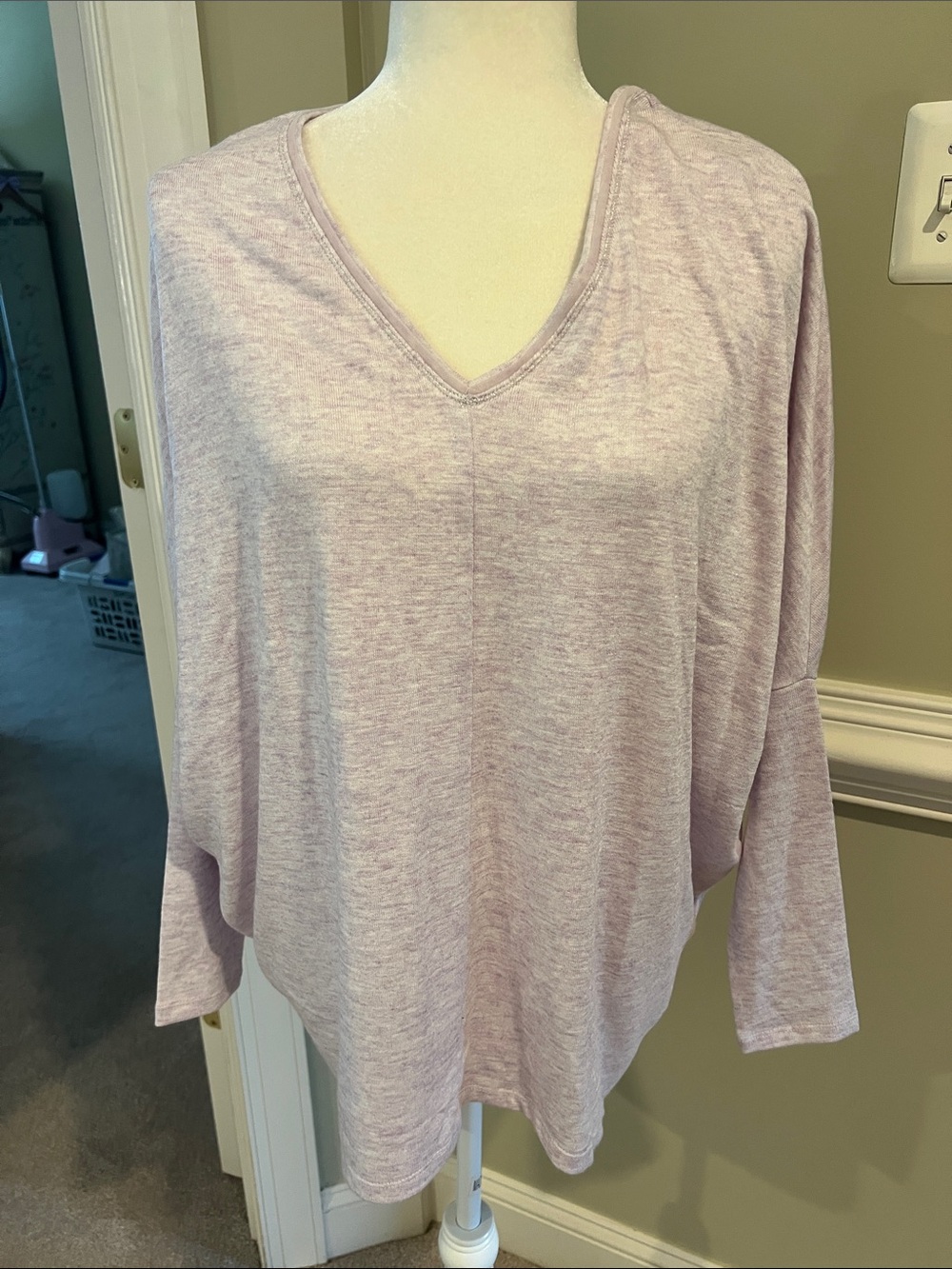 White House Black Market Lavender V-Neck Dolman Sweater Tunic - Heather